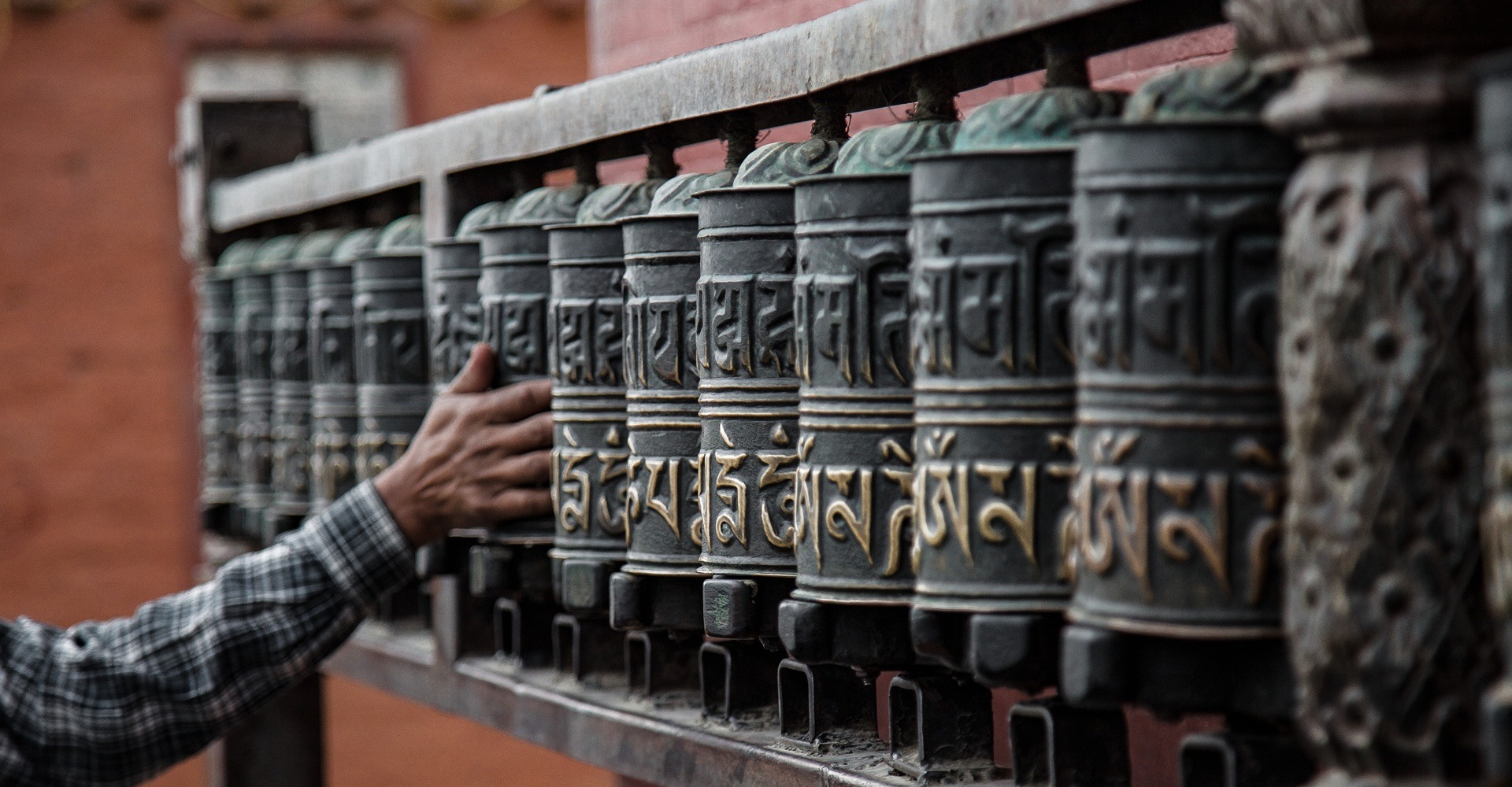 Buntbemalte Handflächen 